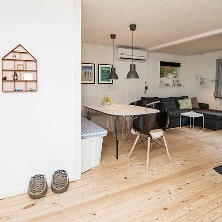Holiday Home Radyrstien Дом отдыха *